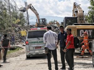 Evakuasi Puluhan Jenazah yang Ditelan Lumpur di Petobo Palu