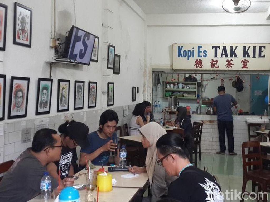 5 Kedai Kopi Jadul Jakarta hingga Kisah Gagal Diet Karena Makanan Gratis