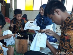 Membatik di Borobudur, Ini Pesan UNESCO Untuk Anak Muda