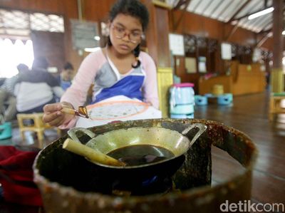 Peringati Hari Batik Nasional di Museum Tekstil