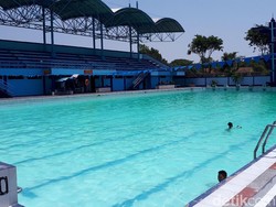 Begini Kondisi Kolam Renang yang Bergelombang Bak Tsunami