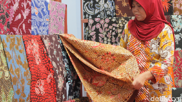 Koleksi gambar  batik  motif corak batik  terlengkap 