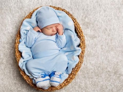 7 Ide Kado untuk Bayi Laki-laki, Topi Hingga Handuk Mandi
