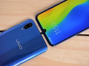 Dear Vlogger, Mau Bikin Video Kece? Cek Fitur Vivo V11 Pro Ini Dear Vlogger, Mau Bikin Video Kece? Cek Fitur Vivo V11 Pro Ini