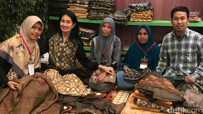 Foto: Kain khas Musi Banyuasin (Raja Adil Siregar/detikTravel) Foto: Kain khas Musi Banyuasin (Raja Adil Siregar/detikTravel)