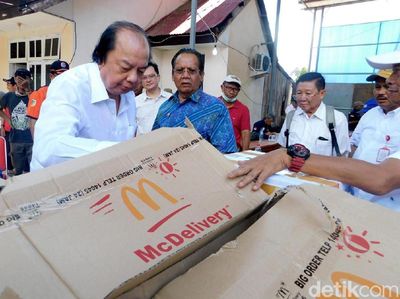 Bantu Korban Gempa, Orang Terkaya RI Kirim Fast Food ke Palu