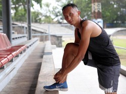 Penglihatan Abdul Halim Meredup Usai Terpeleset dari Pohon Jambu