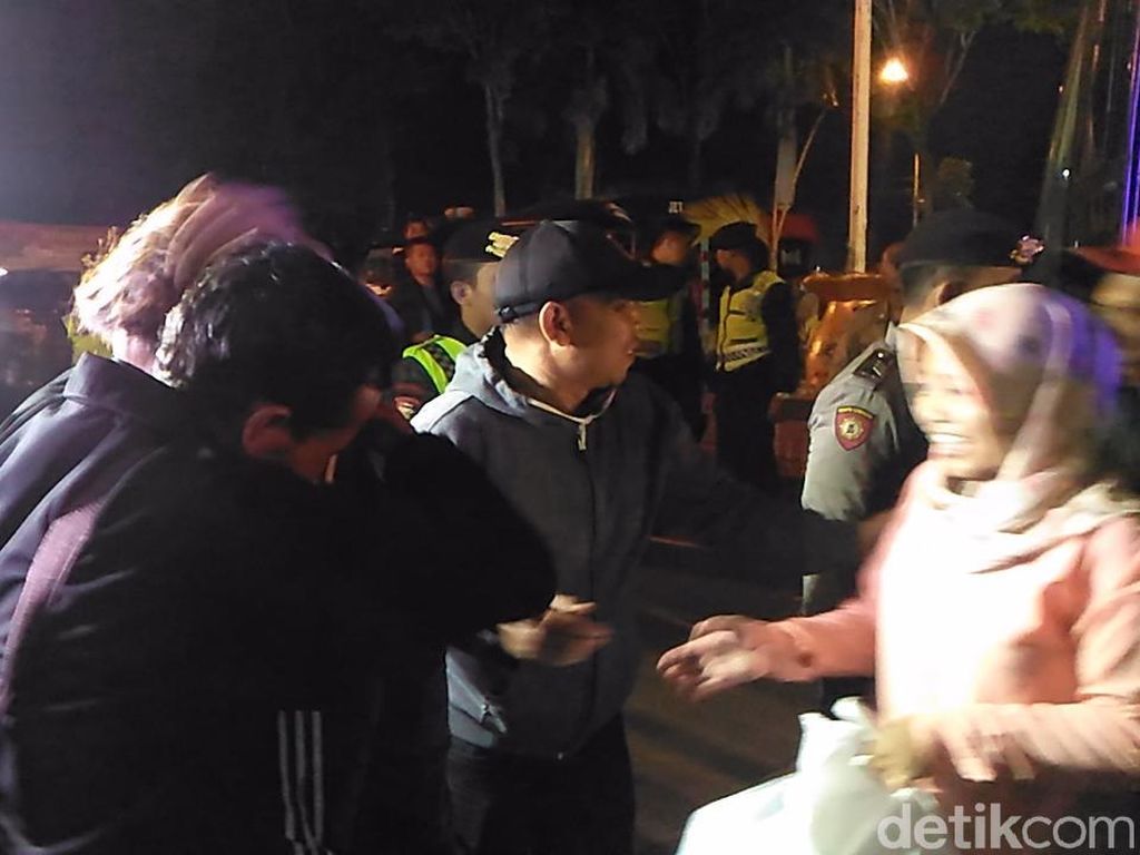 Listrik Padam Imbas Gempa di Garut Sudah Pulih 100% Listrik Padam Imbas Gempa di Garut Sudah Pulih 100%