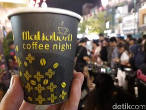 26 Ribu Cup Kopi Dibagikan Gratis di Malioboro Coffee Night  26 Ribu Cup Kopi Dibagikan Gratis di Malioboro Coffee Night
