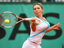 Simona Halep sebelum melakukan operasi pada payudaranya. (Julian Finney/Getty Images)