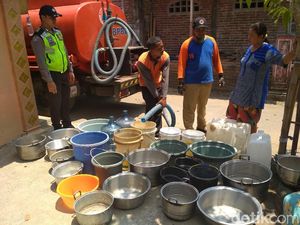 Begini Upaya Pemkab Atasi Kekeringan Meluas di Trenggalek Begini Upaya Pemkab Atasi Kekeringan Meluas di Trenggalek