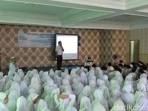 BMKG Edukasi Pelajar di Bandung Tentang Mitigasi Bencana