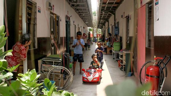 Berkunjung ke Shelter Kampung Kunir di Jakarta