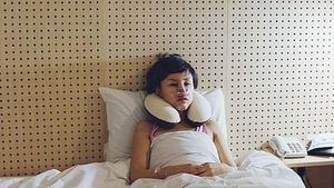 Deretan Foto Wajah Bengkak Wanita yang Baru Operasi Plastik