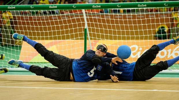 Goalball mengandalkan indera pendengaran untuk bisa menghalau bola yang dilemparkan tim lawan.