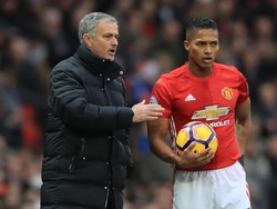 Valencia Nge-Like Postingan Anti-Mourinho, Lalu Minta Maaf