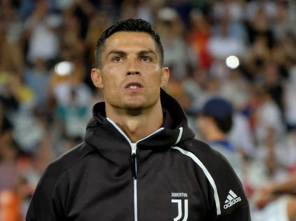 Efek Kilat Ronaldo ke Serie A: Harga Tiket Naik Efek Kilat Ronaldo ke Serie A: Harga Tiket Naik