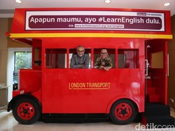 Menaker Ingatkan Pekerja Pentingnya Lancar Berbahasa Inggris