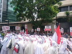 Travel Agent Juga Demo ke Kemenag dan Kemlu Protes Visa Umrah