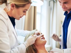 Viral Tren Telinga Peri di China, Diklaim Bisa Bikin Wajah Jadi Lebih Tirus