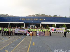 Polisi di Gresik Kirim Bantuan Korban Gempa Palu-Donggala