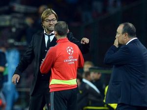 Kisah Lawas Klopp di Napoli: Dikartumerah Lalu Merokok di Stadion