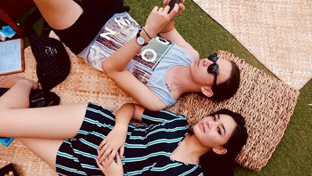 Amanda Manopo dan Chris Laurent, Serasi Banget Nih! Amanda Manopo dan Chris Laurent, Serasi Banget Nih!