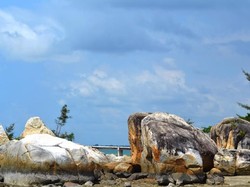 Ini Parai Tenggiri, Pantai Andalan Pulau Bangka