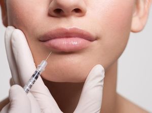 Sering Di-bully Saat Kecil, Wanita Ini Jadi Kecanduan Operasi Plastik Sering Di-bully Saat Kecil, Wanita Ini Jadi Kecanduan Operasi Plastik