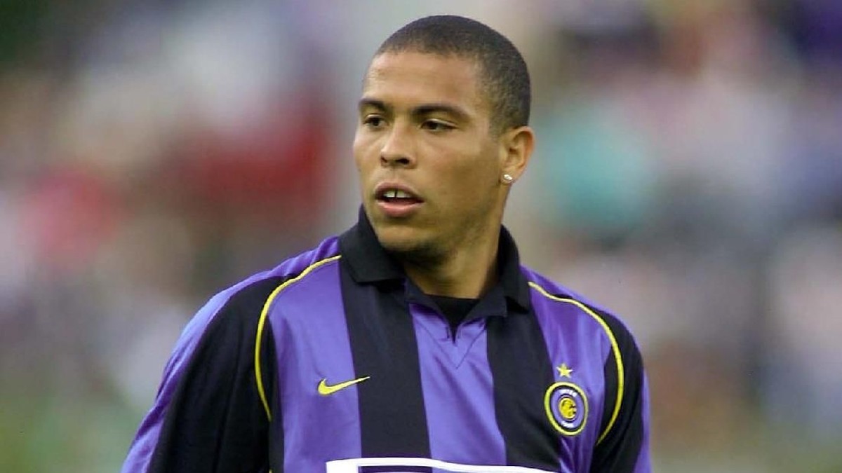 Ronaldo Luis Nazario de Lima disebut Hernan Crespo masih satu level di atas Cristiano Ronaldo dan Lionel Messi. (Foto: Grazia Neri/ALLSPORT)