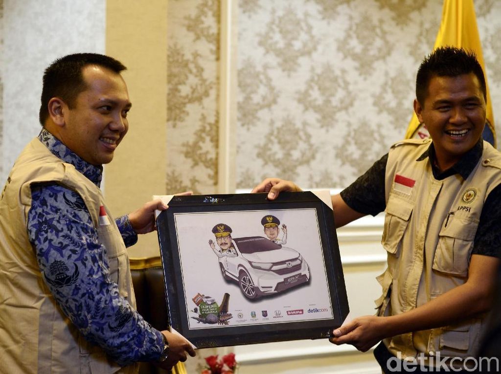 Libas 3.623 Km, Jelajah Nusantara Honda CR-V Turbo Tiba di Lampung Libas 3.623 Km, Jelajah Nusantara Honda CR-V Turbo Tiba di Lampung