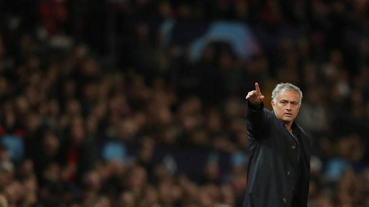 Jose Mourinho dan Manchester United menantang Chelsea usai jeda internasional. (Foto: Lee Smith/Action Images via Reuters)