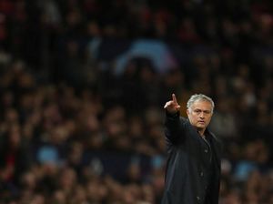 Scholes: Mourinho Mempermalukan MU