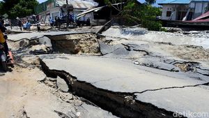 Potret Bumi yang Terbelah di Sigi usai Gempa danTsunami