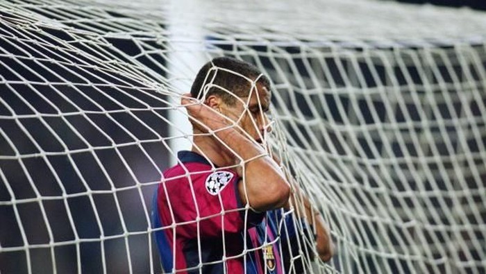 5 Dec 2001:  Rivaldo of Barcelona during the UEFA Champions League Second Phase Group B match between Barcelona and Galatasaray at the Nou Camp in Barcelona, Spain. The game ended 2-2.  Mandatory Credit: Michael Steele /Allsport