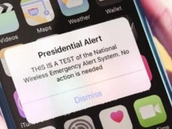 200 Juta Ponsel di AS Mendadak Dapat Peringatan dari Trump