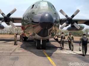 TNI Akan Kerahkan Pesawat Hercules untuk Water Bombing Karhutla di Riau TNI Akan Kerahkan Pesawat Hercules untuk Water Bombing Karhutla di Riau
