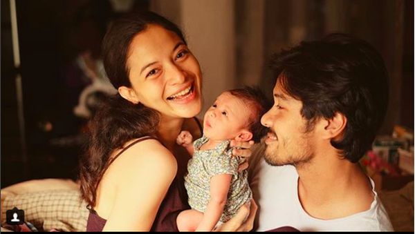 Galeri Foto Bentuk Kata Cinta Putri Marino untuk Surinala