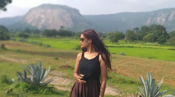 Foto: Saat Kembarannya Rihanna Pergi Liburan