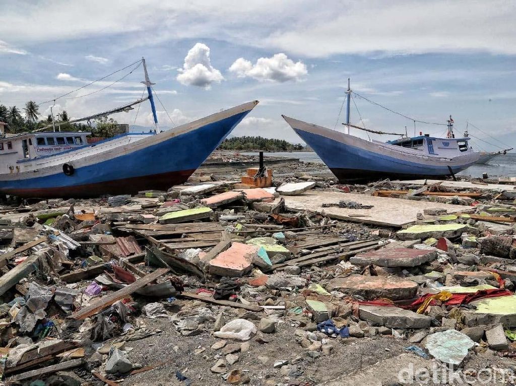 Begini Kondisi Pelabuhan Wani, Donggala Usai Tsunami Begini Kondisi Pelabuhan Wani, Donggala Usai Tsunami