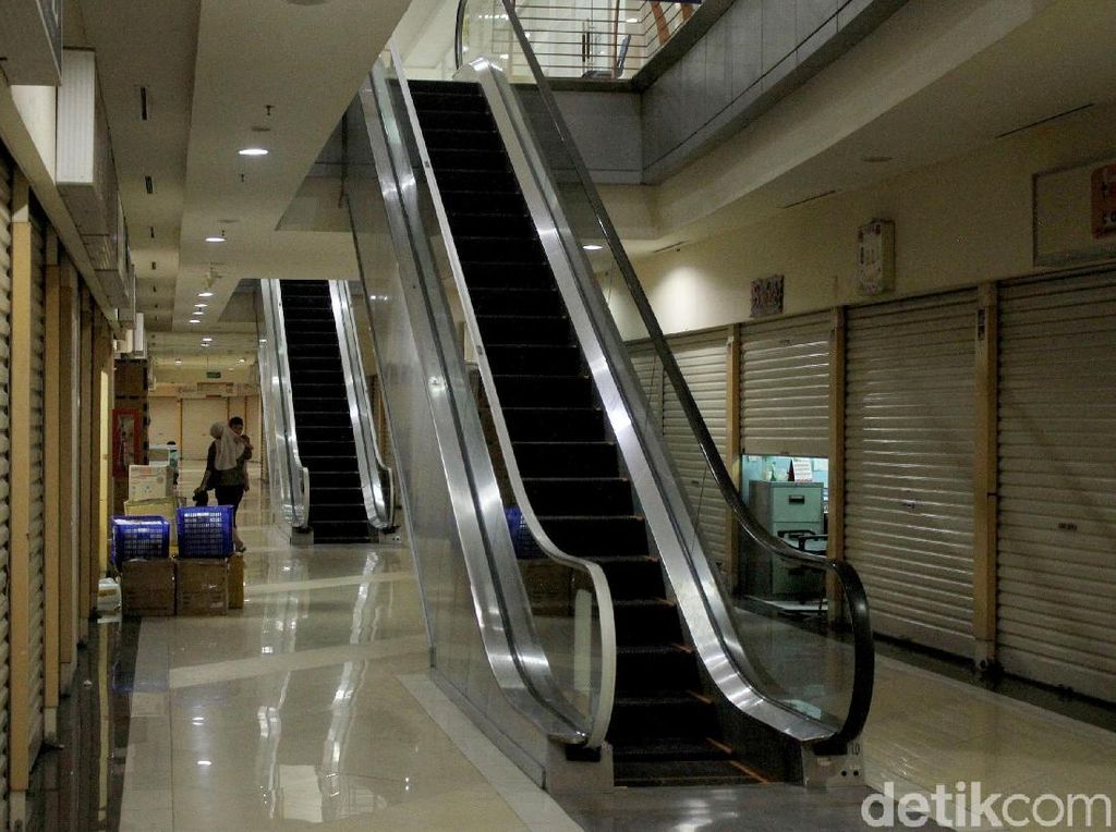 3 Penyebab Mal Diproyeksi Makin Sepi Hingga Akhir 2020 3 Penyebab Mal Diproyeksi Makin Sepi Hingga Akhir 2020