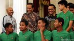 Senyum Cemerlang Timnas U-16 Saat Bertemu Jokowi