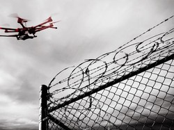 Drone Seliweran Bikin Bandara di Inggris Tutup