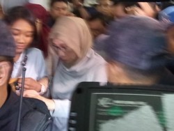 Ditangkap di Bandara Soetta, Ratna Sarumpaet Tiba di Polda Metro