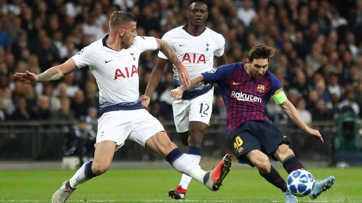 Meski tanpa Lionel Messi, Barcelona tetap akan jadi lawan berat bagi Tottenham Hotspur (Julian Finney/Getty Images)