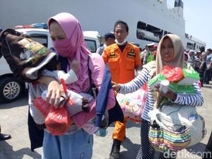 2 Pengungsi Gempa Melahirkan di Kapal Saat Dievakuasi ke Makassar