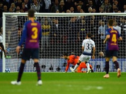 Tapi Messi memperlebar kembali selisih di menit ke-56, atau hanya empat menit setelah gol Kane. (Foto: Dylan Martinez/REUTERS)