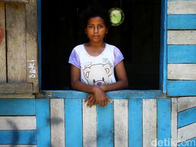 Kenalkan, Nobi Si Bocah Pemanjat Pohon Pinang asal Jayapura