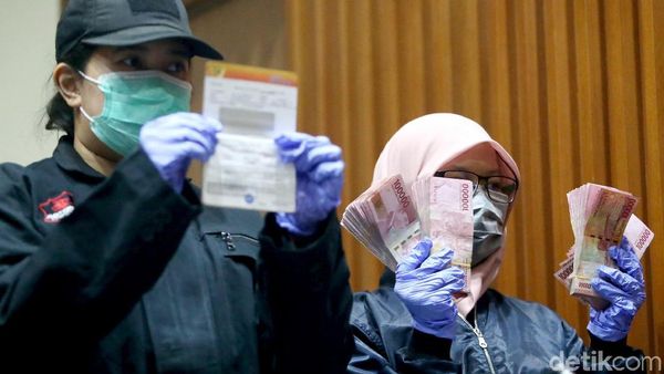 Uang Tunai Hingga Buku Tabungan Jadi Barbuk OTT Suap Ambon