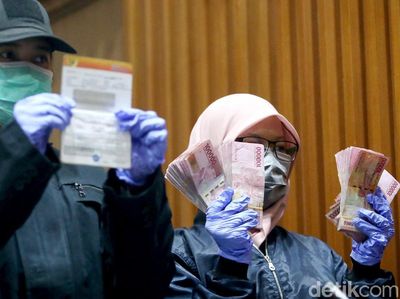 Uang Tunai Hingga Buku Tabungan Jadi Barbuk OTT Suap Ambon